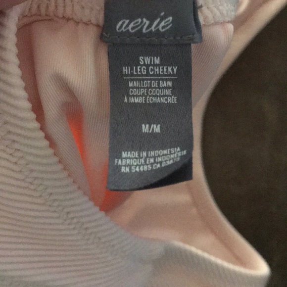 Light Peach Hi-Leg Cheeky bottoms - Picture 3 of 3